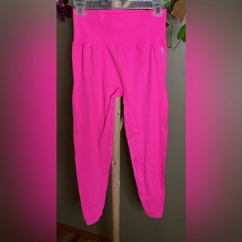 Free People "Good Karma" Hot pink leggings - Picture 2 of 6